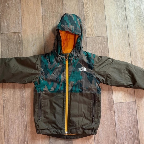 The North Face Other - North Face Youth Snowquest Insulated Jacket Camo DryVent Outdoors 4T SKI READY